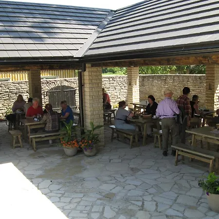 Kulastuskeskuse Hotel Kaali
